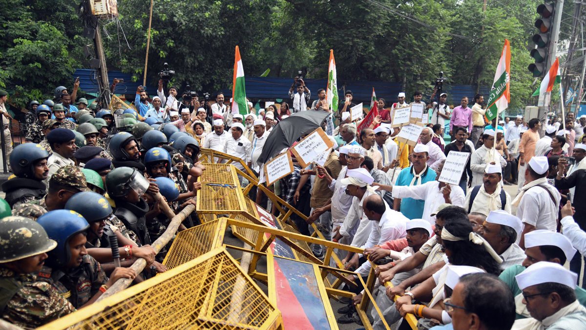 Bihar police halt Congress Seva Dal's Kafan Padyatra in Patna