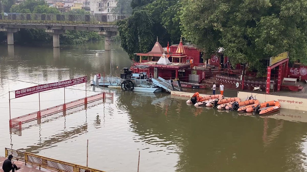 Rescue boats deployed in Varanasi as CM set to visit flood-hit areas