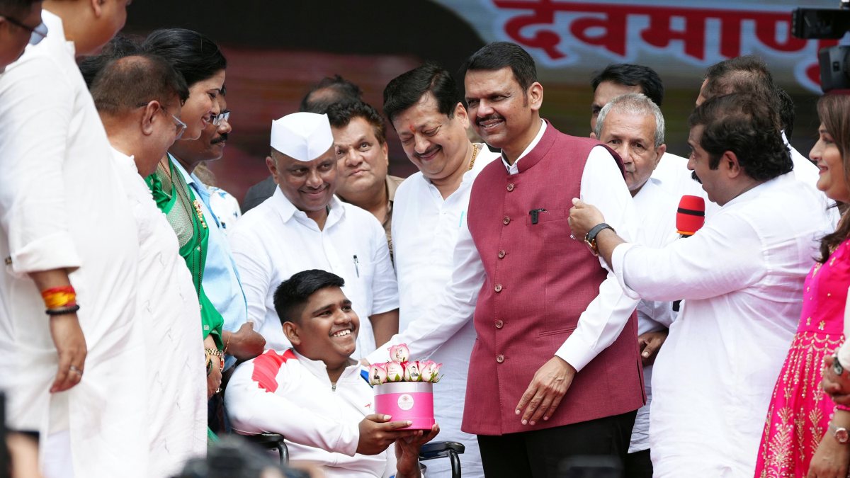 Maharashtra CM Fadnavis joins Dahi Handi Utsav celebrations in Mumbai