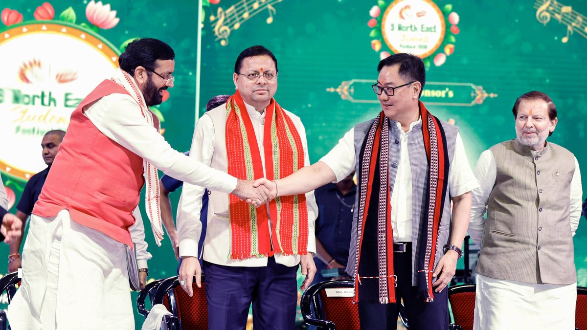 Rijiju meets Haryana CM at North-East Students' Festival