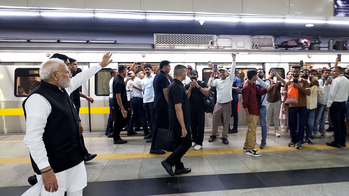 Modi rides Delhi Metro to SRCC centenary celebrations