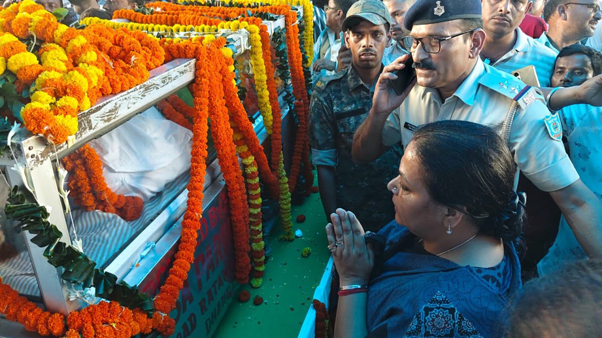 Jharkhand minister Sudivya Kumar Sonu's last rites held in Giridih