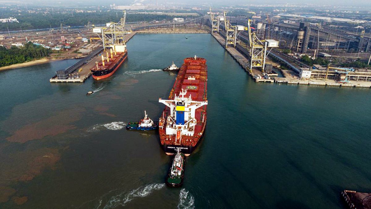 First Capesize vessel docks at Paradip Port