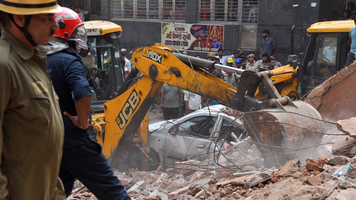 Delhi building collapse rescue ops underway in Satya Niketan
