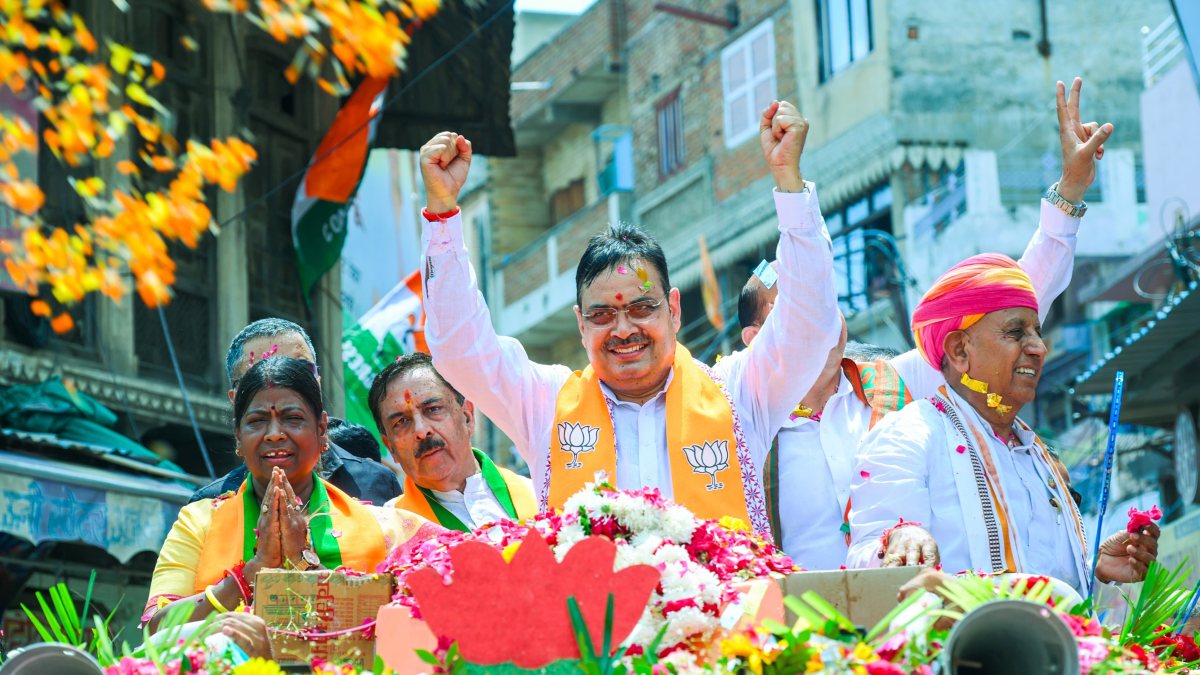 Rajasthan CM leads roadshow in Ajmer ahead of civic polls