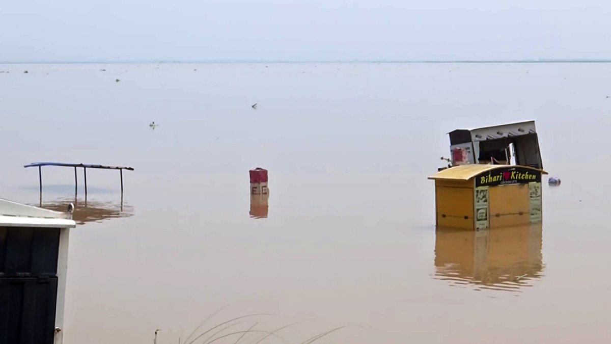 Flood situation worsens as Ganga swells in Patna