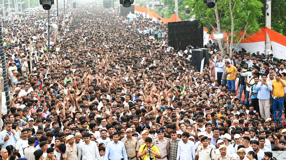Haryana CM flags off youth marathon for drug-free state
