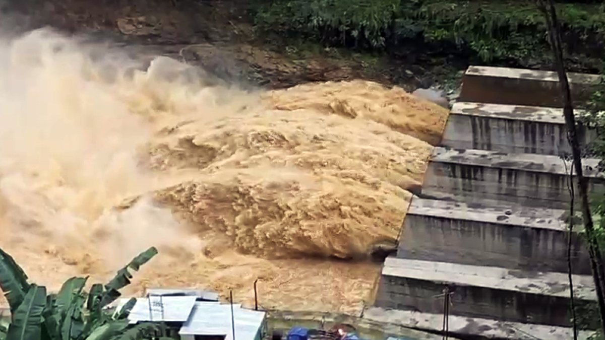 Dikchu Dam spillway gates opened as Teesta swells