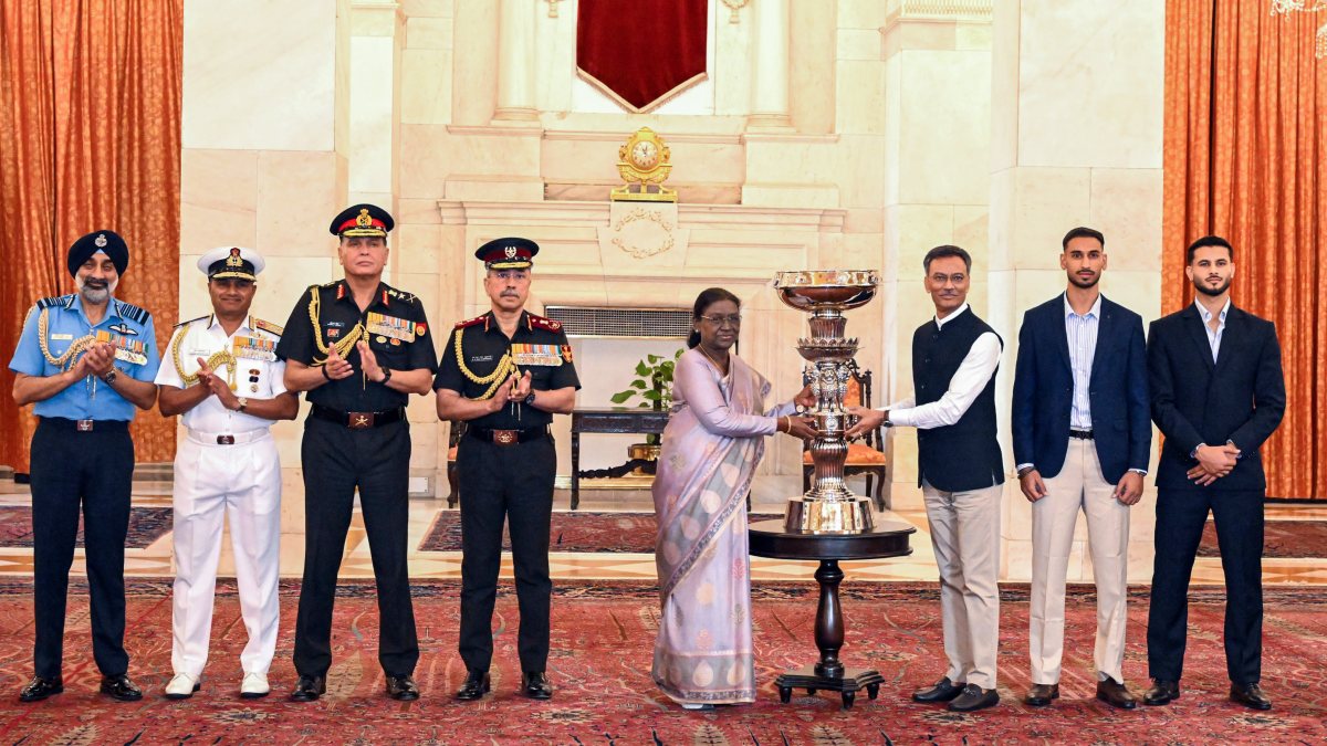 Murmu presents Durand Cup 2026 to East Bengal