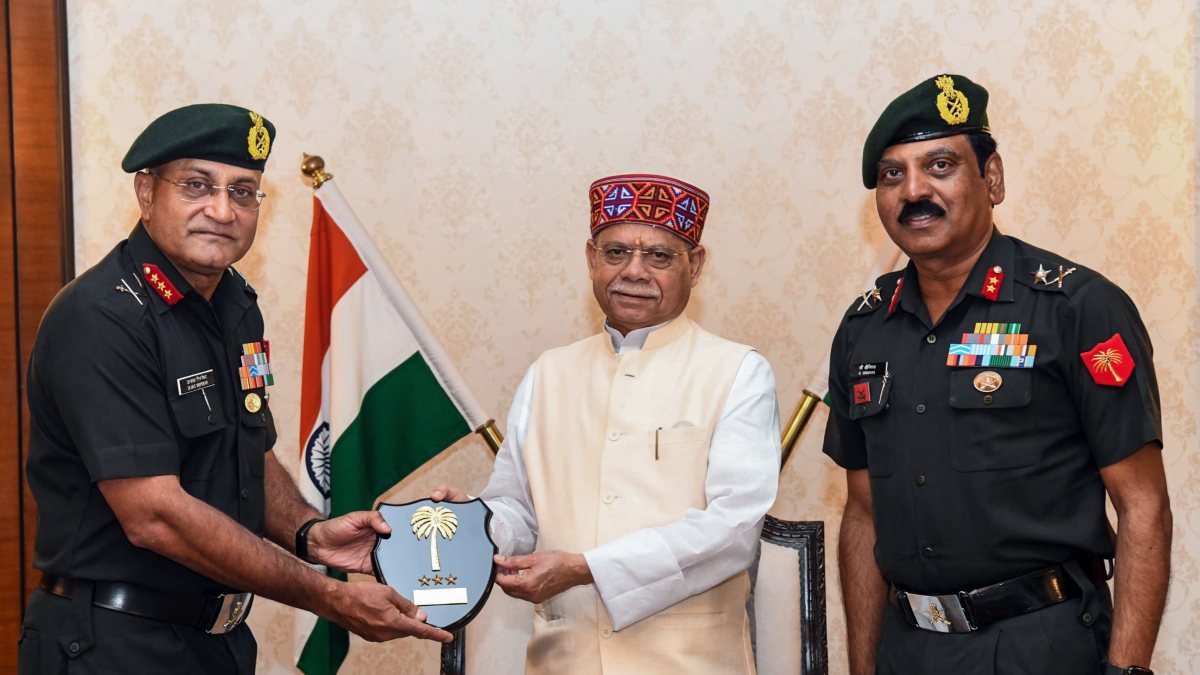 Telangana Governor meets Army officials in Hyderabad