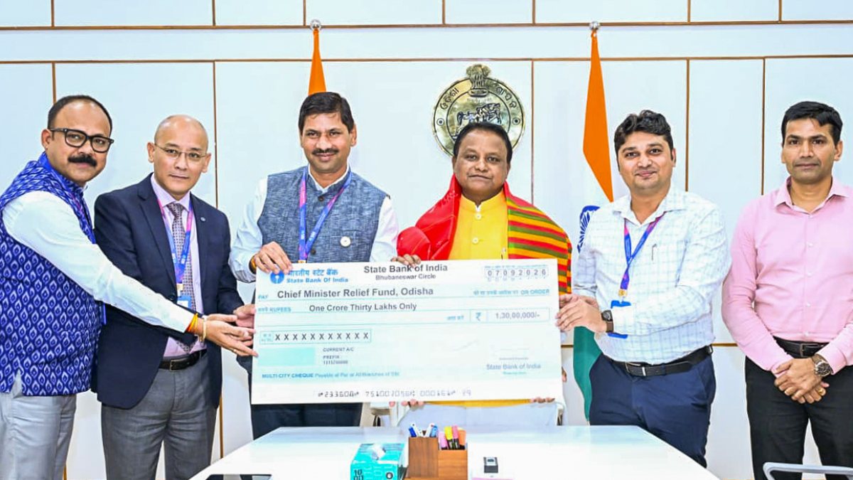 Odisha CM receives Rs 1.30 crore cheque for relief fund
