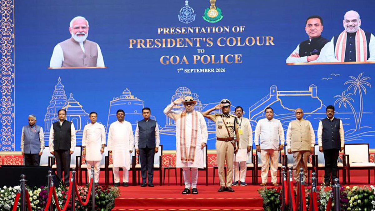 Amit Shah salutes at Goa Police colour award ceremony