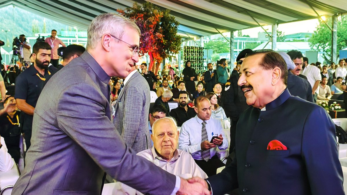 Jitendra Singh meets Omar Abdullah at J&K film festival