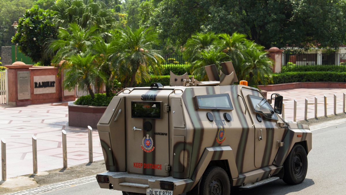Delhi Police conduct security mock drill at Rajghat ahead of BRICS Summit