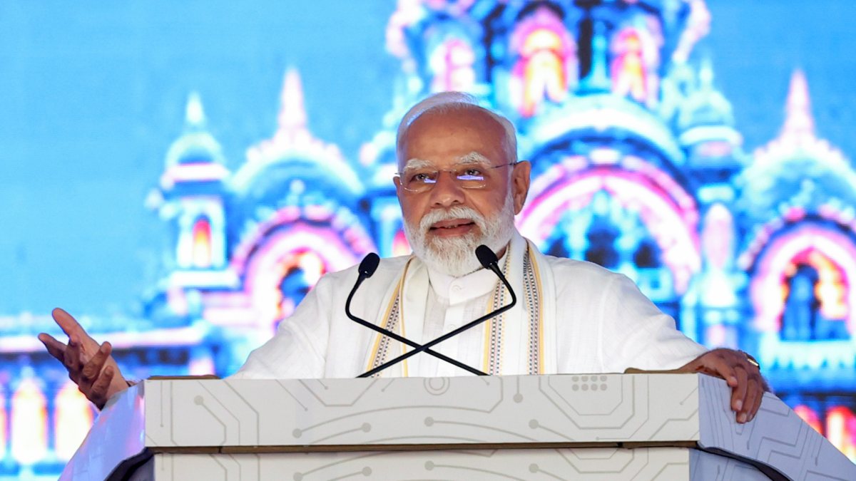 Modi addresses Viksit Bharat event in Vadodara