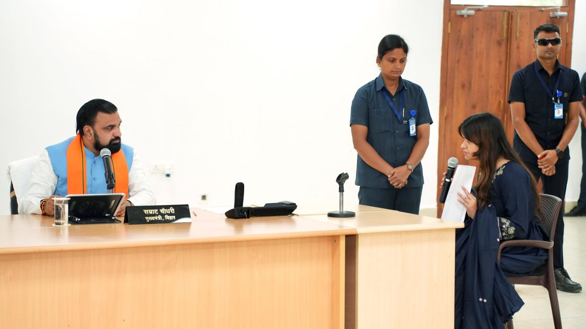 Bihar CM listens to public grievances at Patna Sahyog Camp