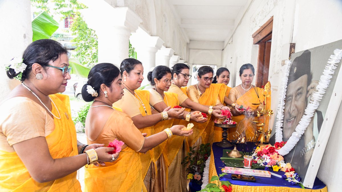 Tributes paid to Bhupen Hazarika on birth centenary in Tezpur