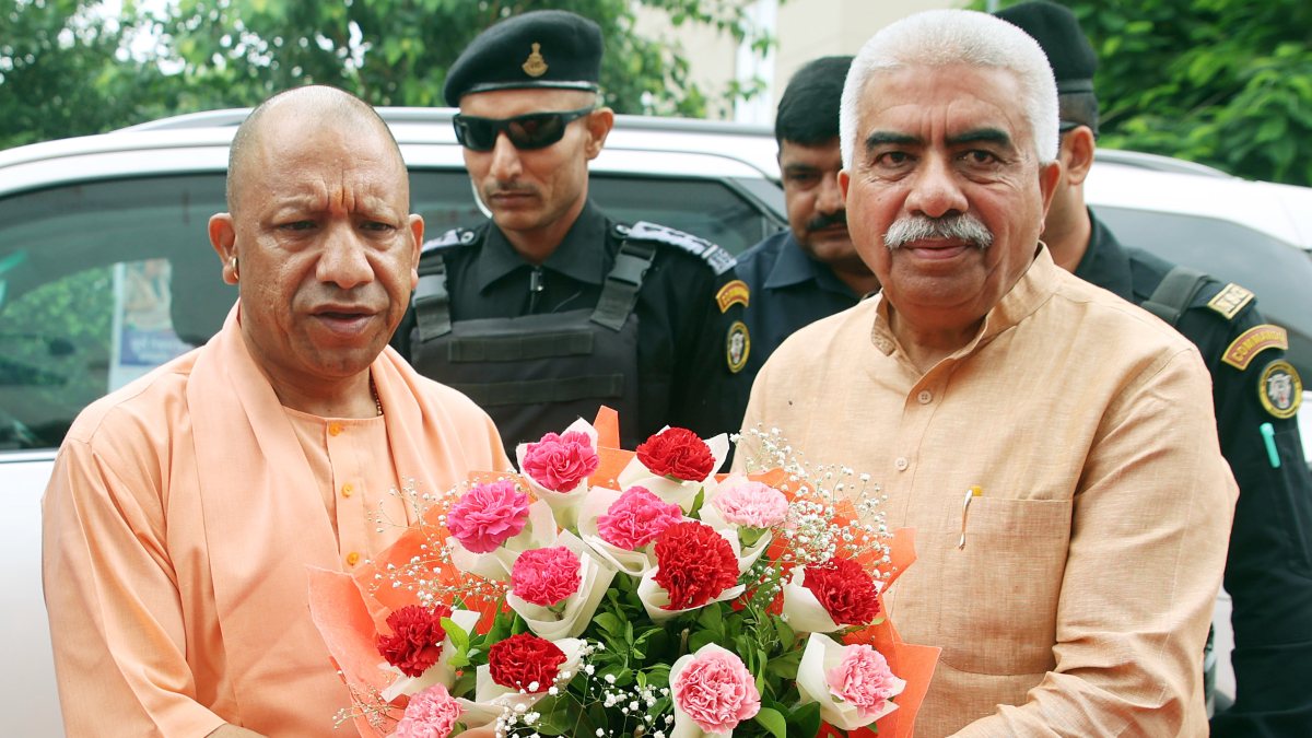 Yogi Adityanath inaugurates UP Textile Conclave 2026