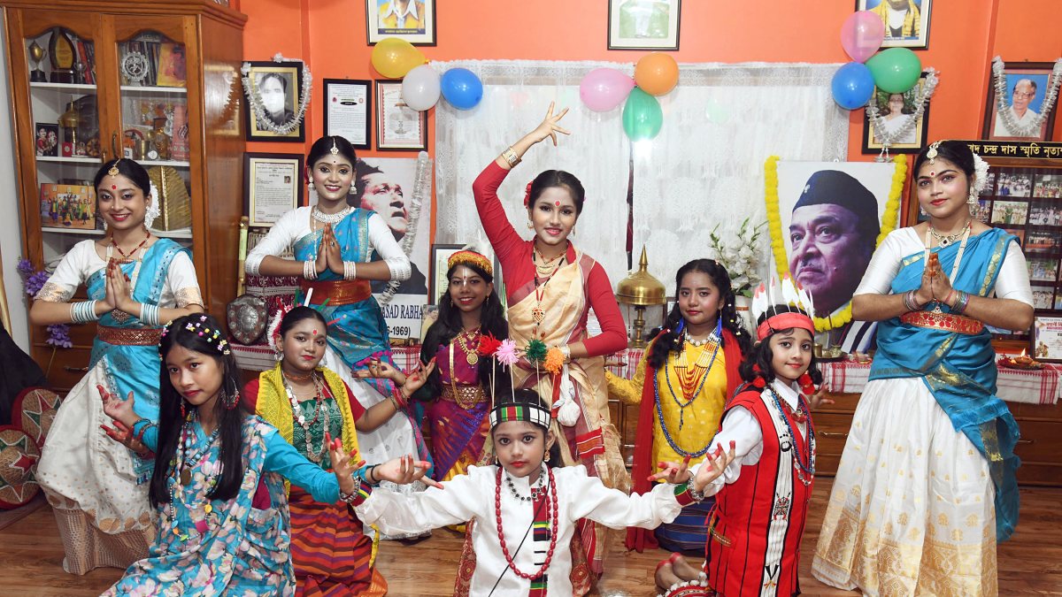 Tribute dance marks Bhupen Hazarika's 100th birth anniversary