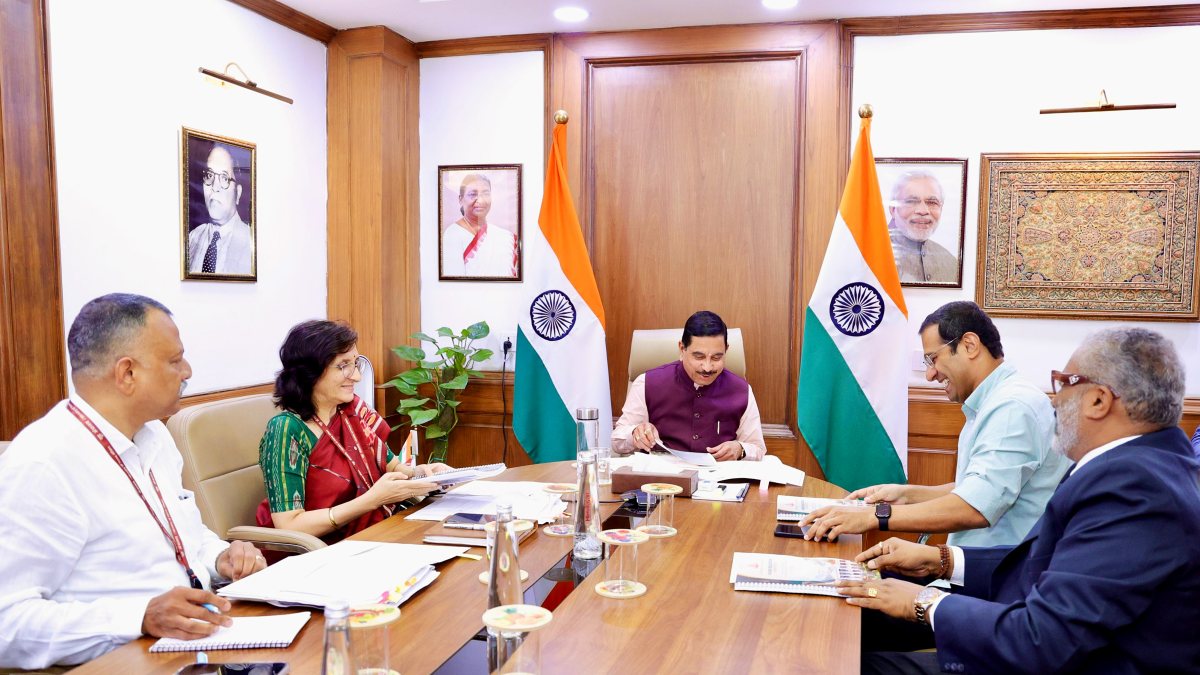 Pralhad Joshi meets Kerala minister Roji John in Delhi