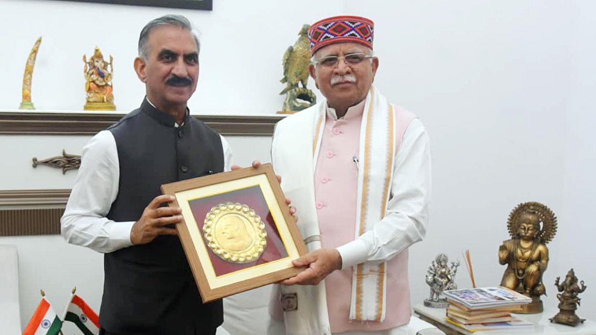 Himachal CM Sukhu meets Union Minister Khattar in Delhi