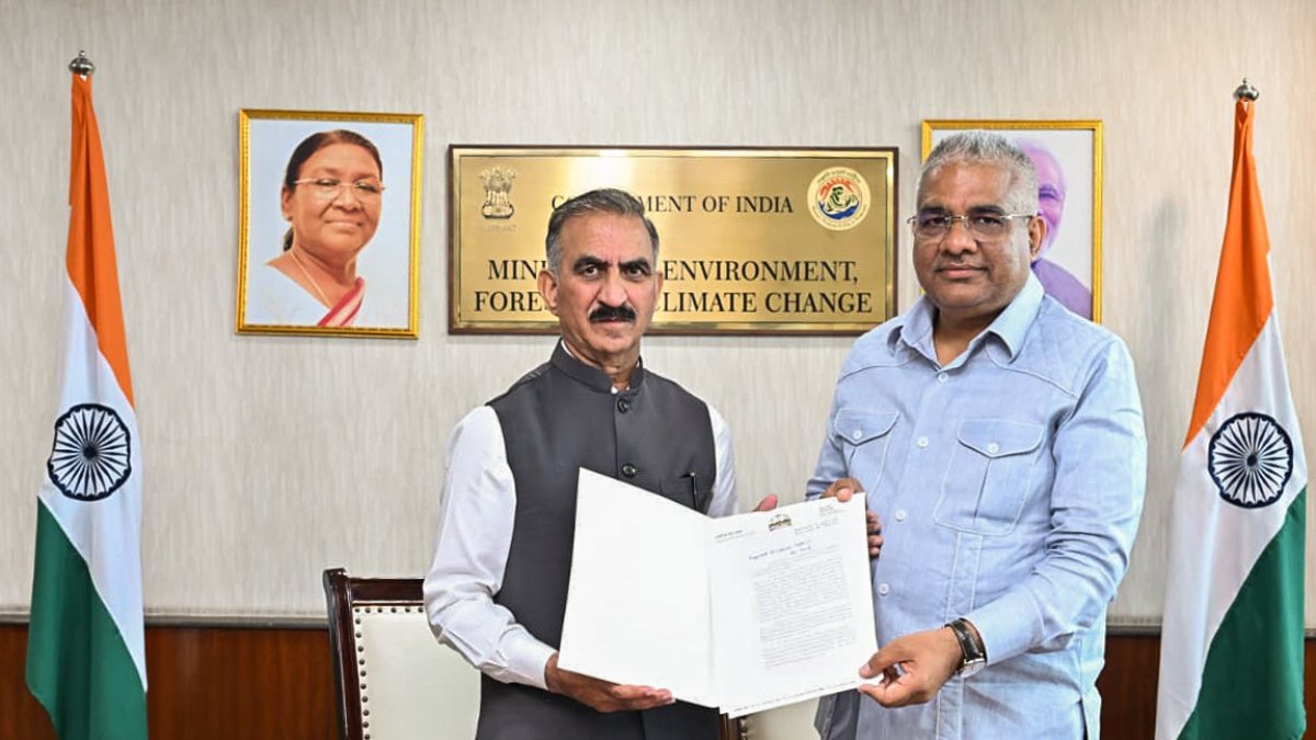 Himachal CM meets Union minister Yadav in Delhi