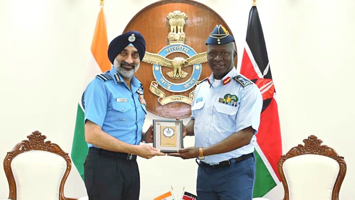 Kenya Air Force chief meets Indian Air Chief Marshal in Delhi
