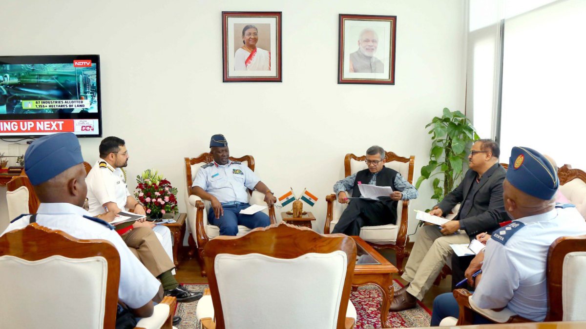 Defence Secretary meets Kenya Air Force Commander in New Delhi