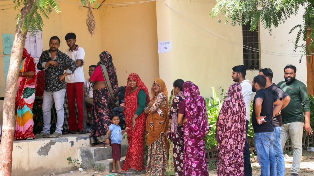 Jaipur voters queue up for first phase of municipal elections