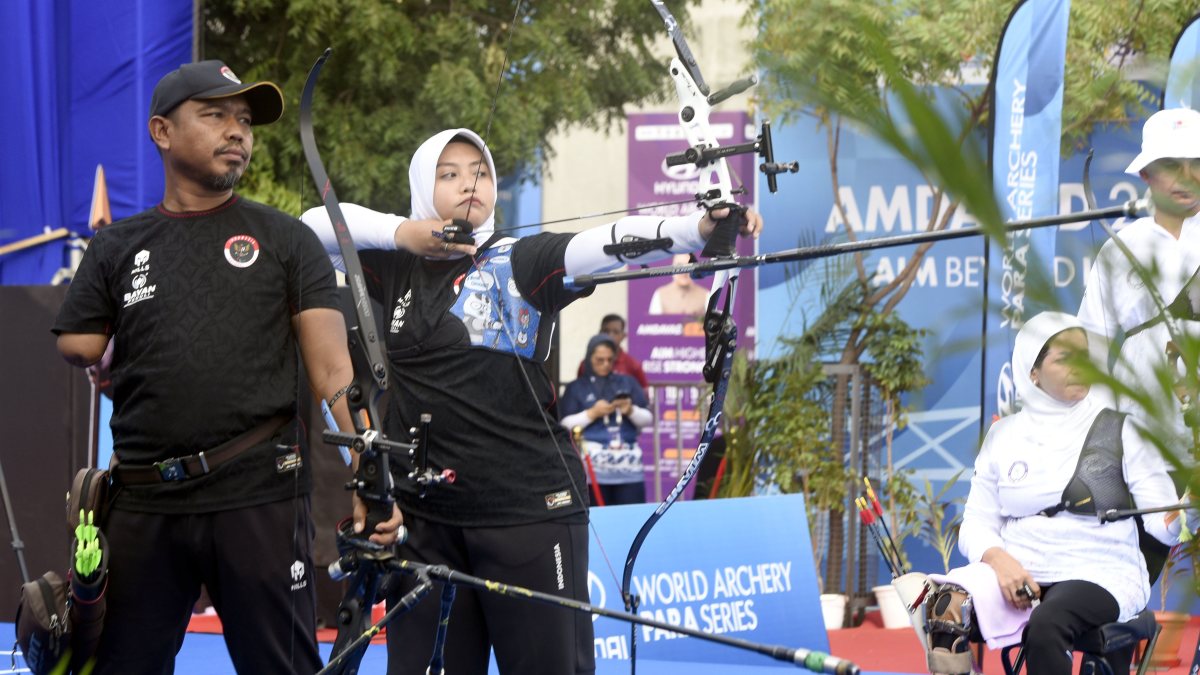 Indonesia wins bronze in para archery mixed team final