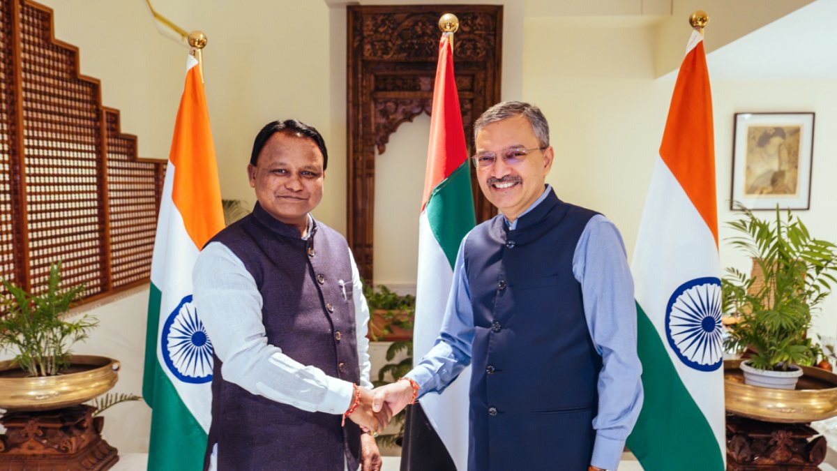 Odisha CM meets Indian envoy to UAE in Abu Dhabi