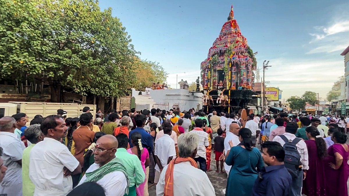 Devotees join chariot procession at Tiruchendur temple for Avani festival