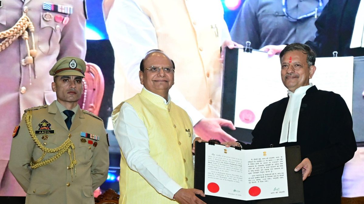 Ladakh LG attends oath ceremony of J&K High Court CJ