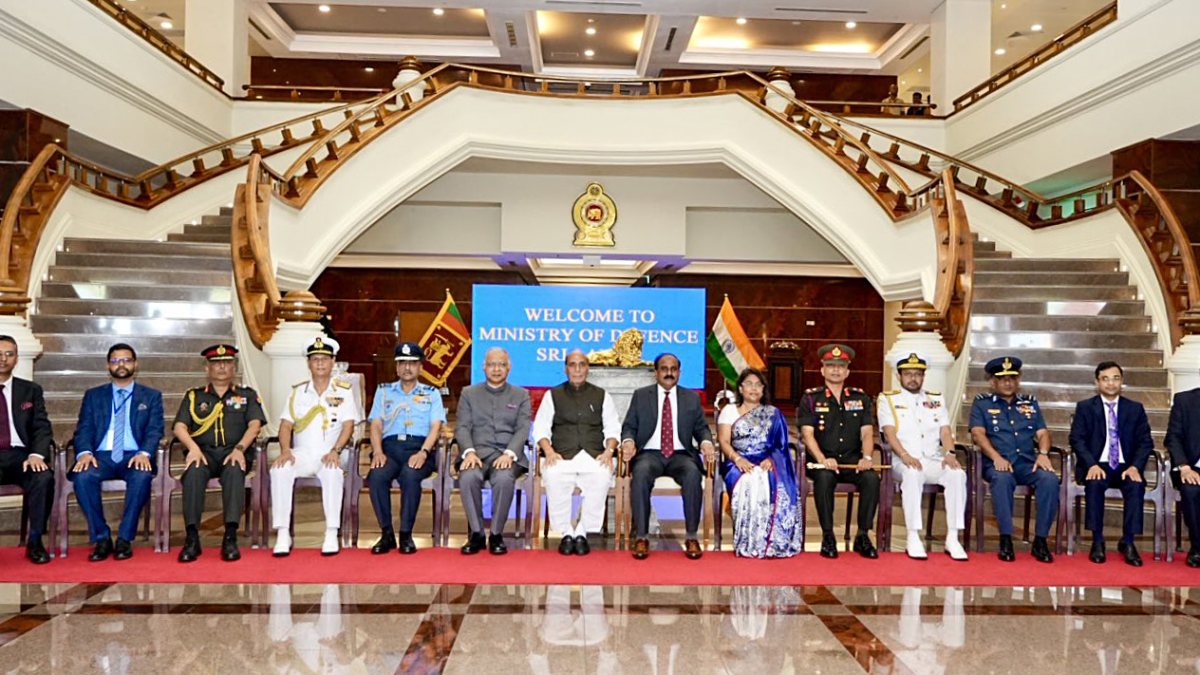 Rajnath Singh meets Sri Lankan defence officials in Colombo
