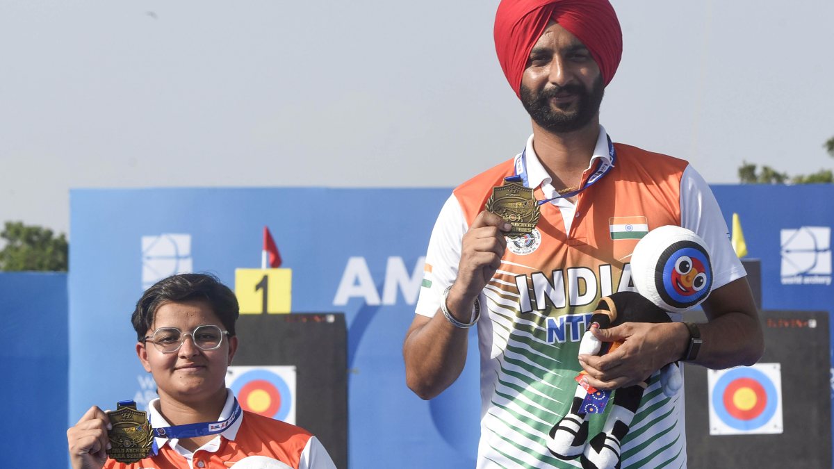 Harvinder and Bhawna celebrate gold at World Archery Para Series