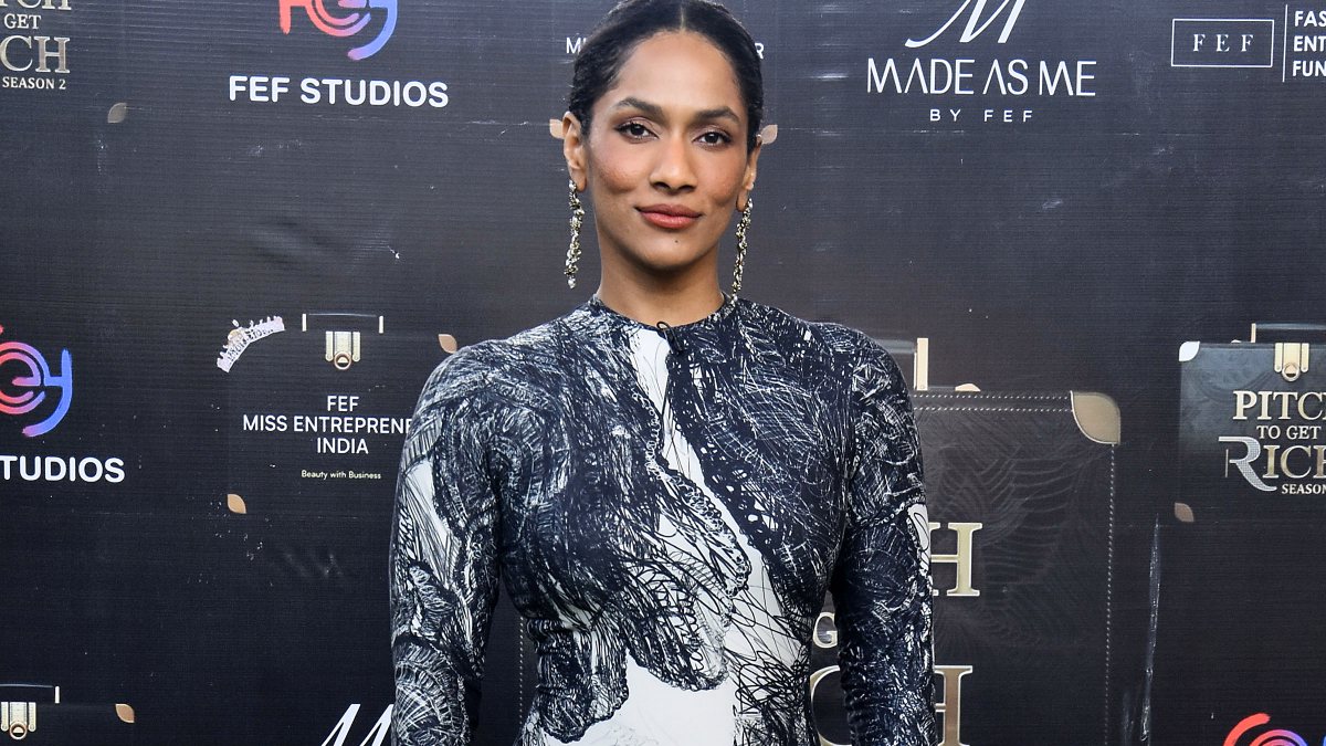 Masaba Gupta poses on Pitch to Get Rich S2 set in Mumbai