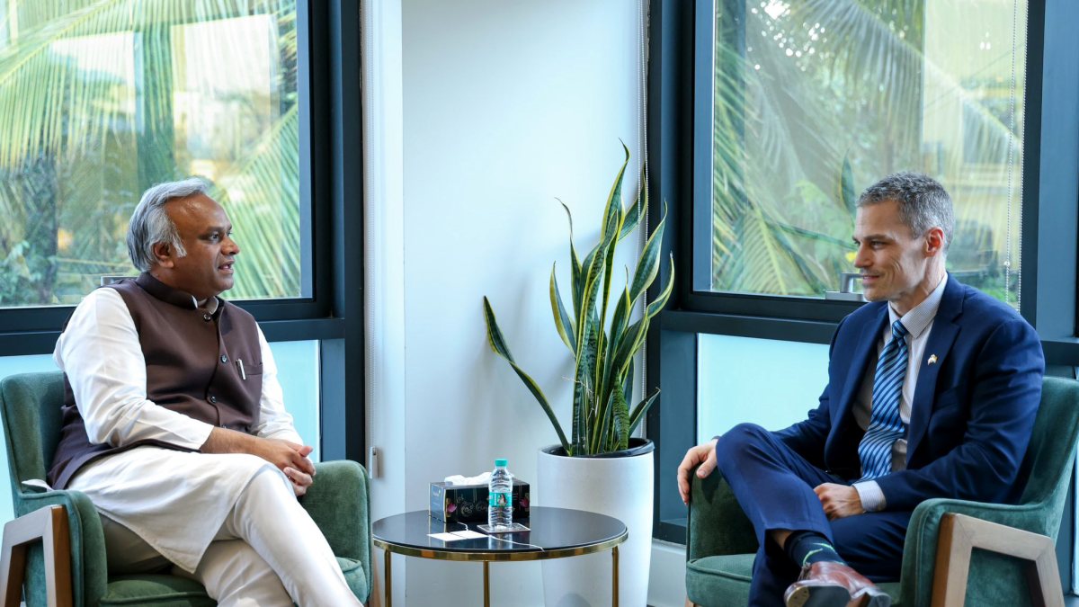 Karnataka home minister meets Canada consul general ahead of trade mission