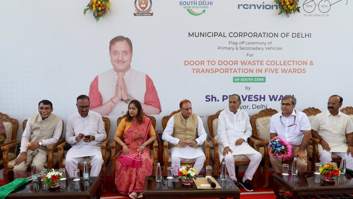 Delhi mayor flags off door to door waste collection vehicles