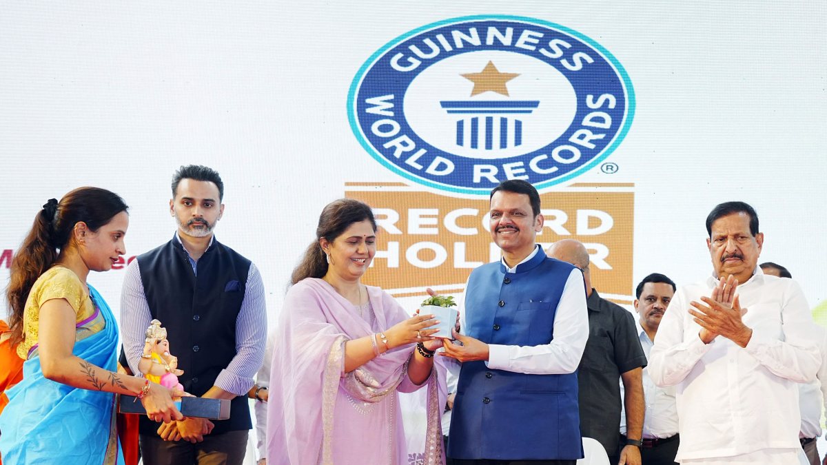 Fadnavis and Munde attend Maha Ganesh Murti Workshop 2026