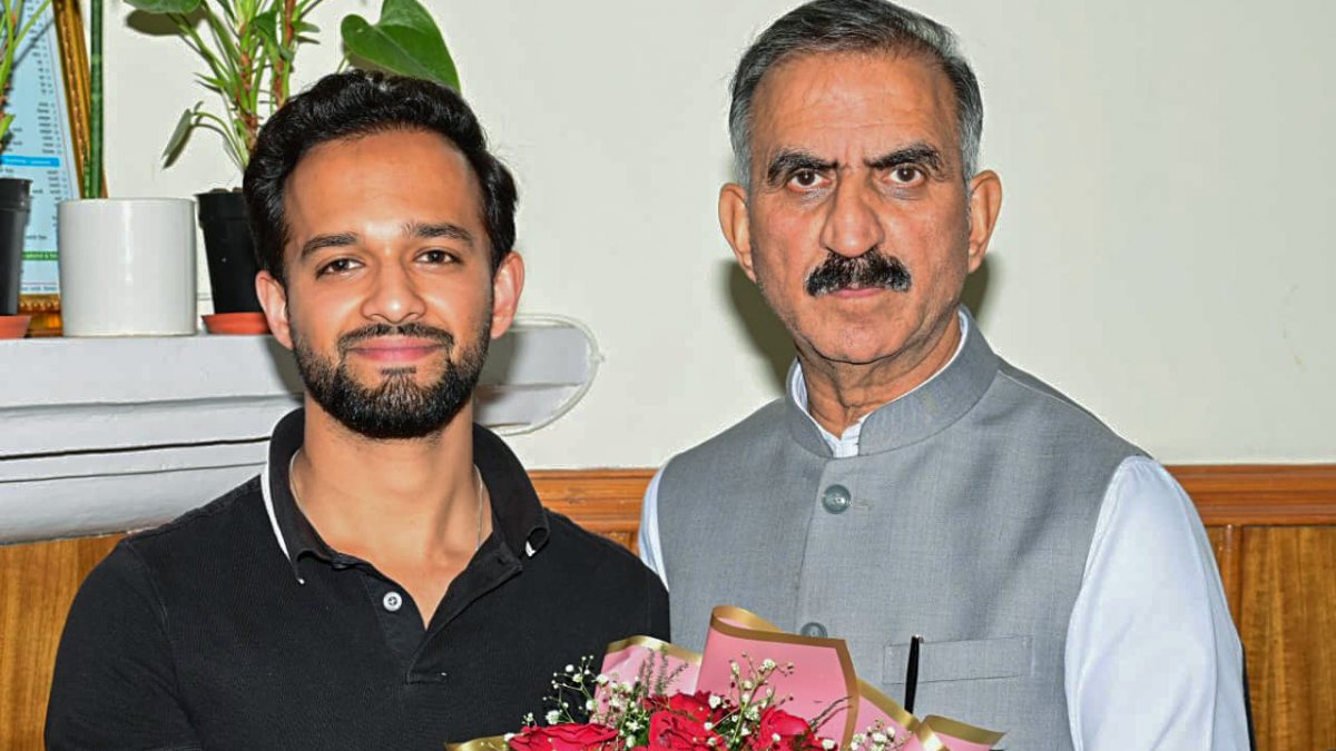 Himachal Pradesh Youth Congress general secretary meets chief minister