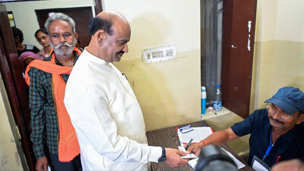 Om Birla casts vote in Rajasthan civic polls in Kota