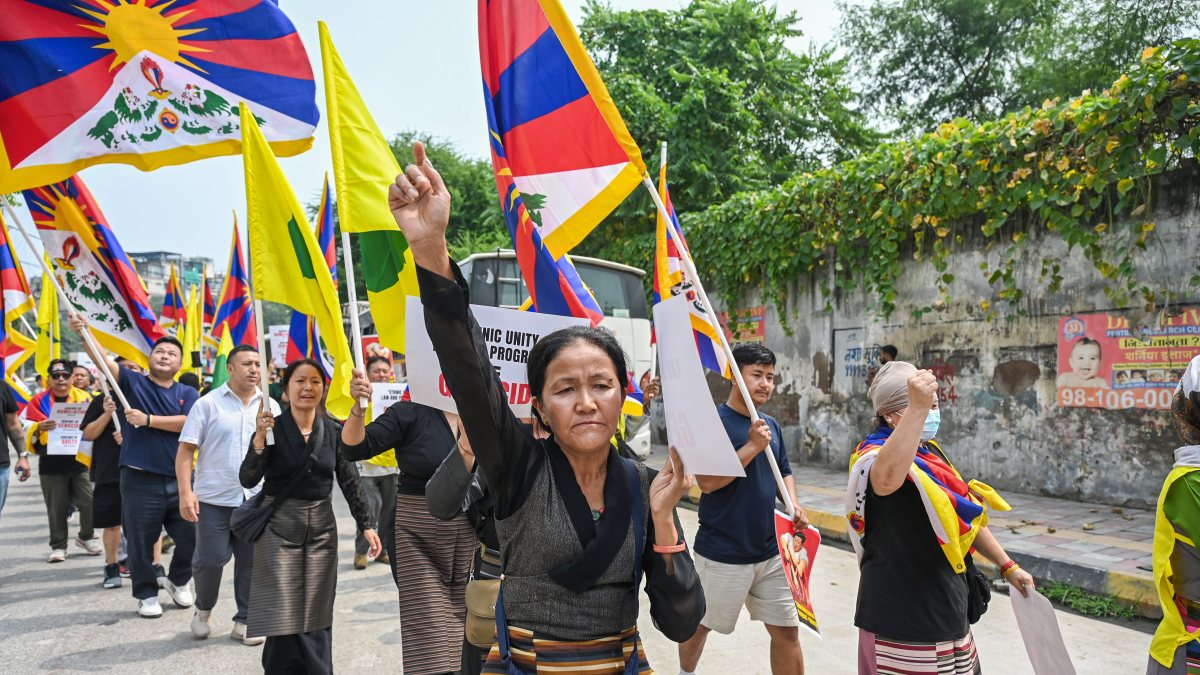 Tibetan community protests in Delhi ahead of Xi Jinping visit