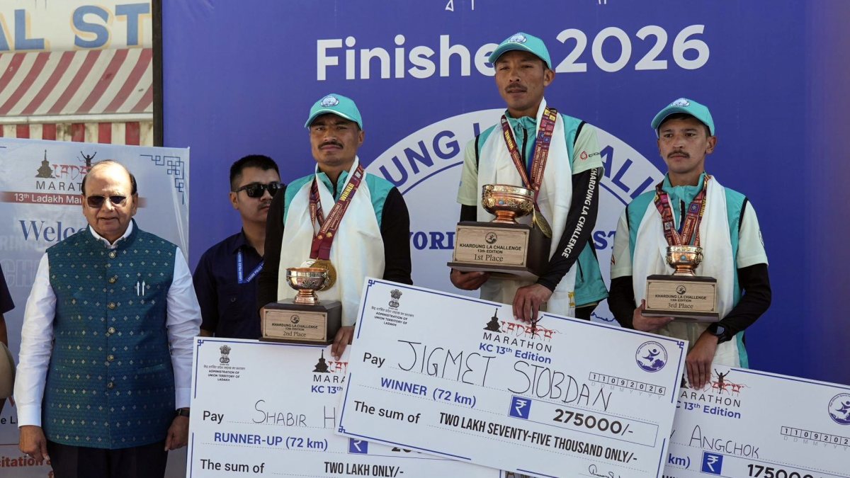 Ladakh LG poses with Khardung La Challenge winners at marathon
