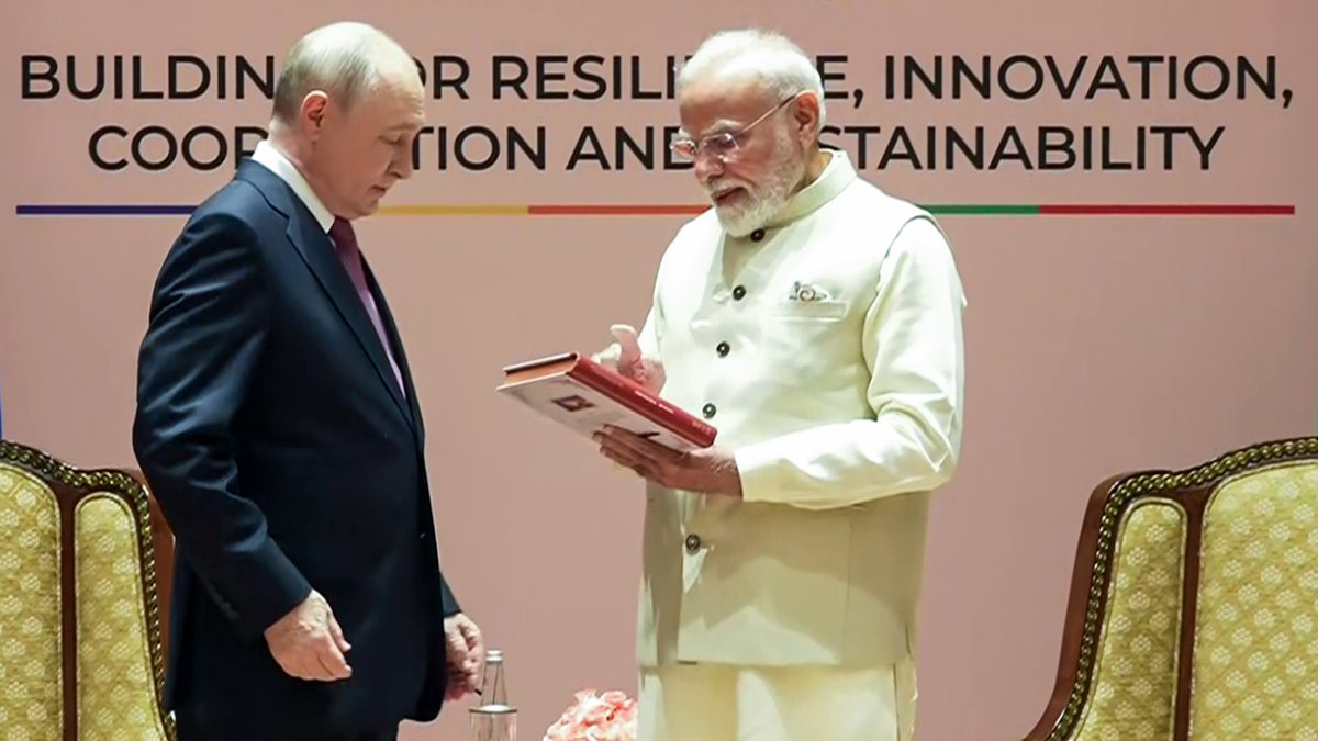 Modi gifts Putin Tamil classic Thirukkural Russian translation