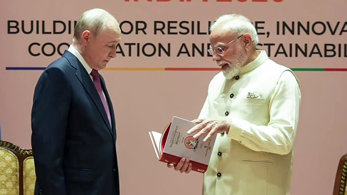 Modi gifts Putin Tamil classic Thirukkural in Russian
