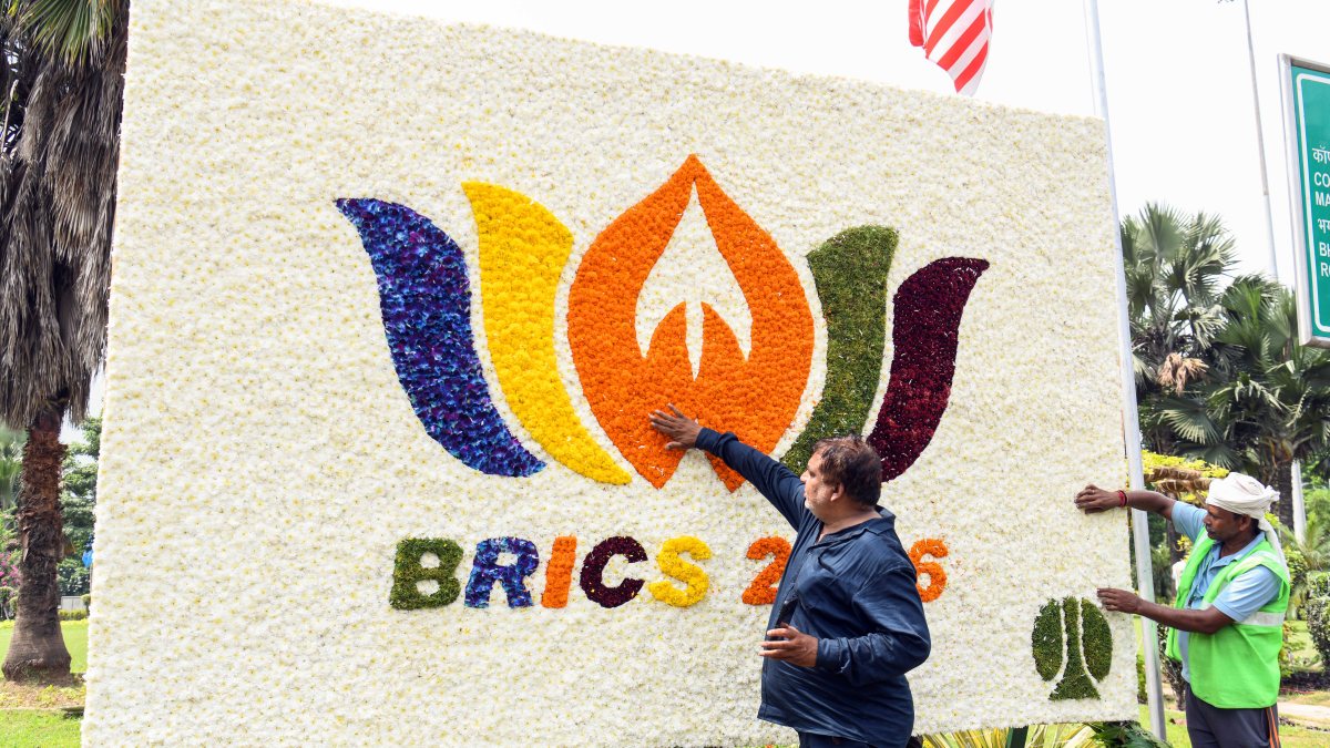 NDMC staff decorate floral hoarding ahead of BRICS Summit 2026