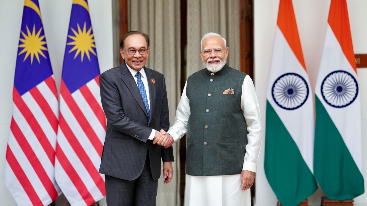 Modi and Anwar Ibrahim hold bilateral talks at Hyderabad House