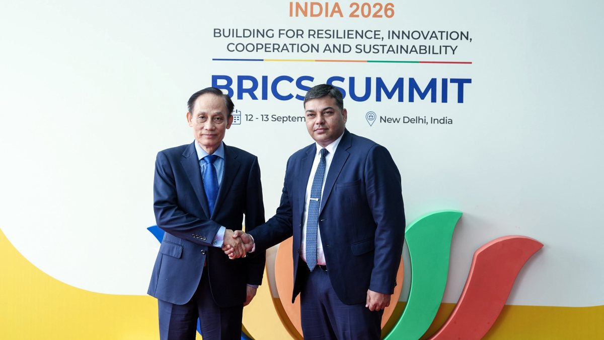 Vietnam foreign minister arrives in Delhi for BRICS summit