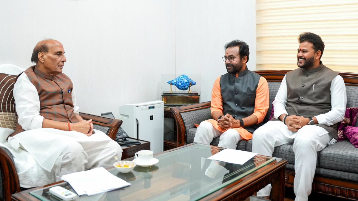 Civil aviation minister meets defence minister on Adilabad airport joint use