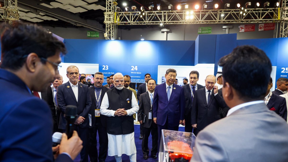 Modi Xi Putin Pezeshkian view Bharat Innovates expo in Delhi